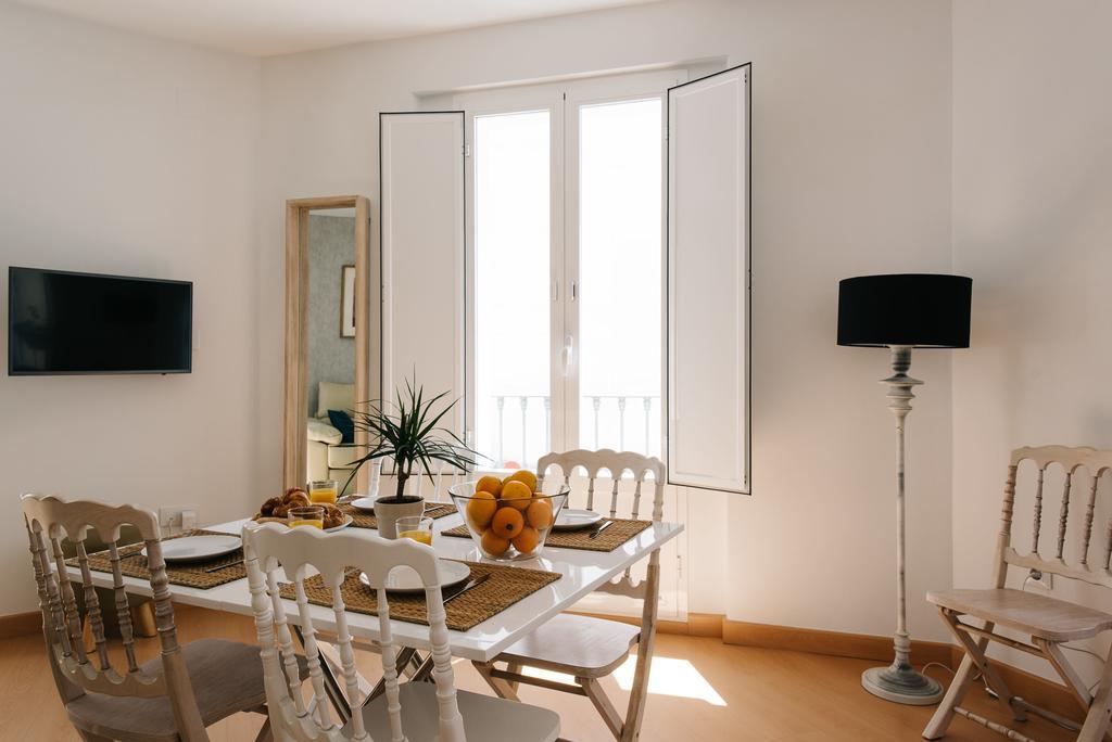 Hostly Acetres 2A-Penthouse In City Center-Fibre-Parking Opt Севілья Екстер'єр фото